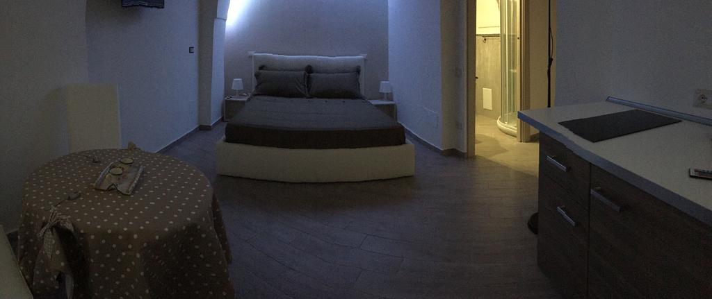 Petros Room Camere Salerno Rum bild