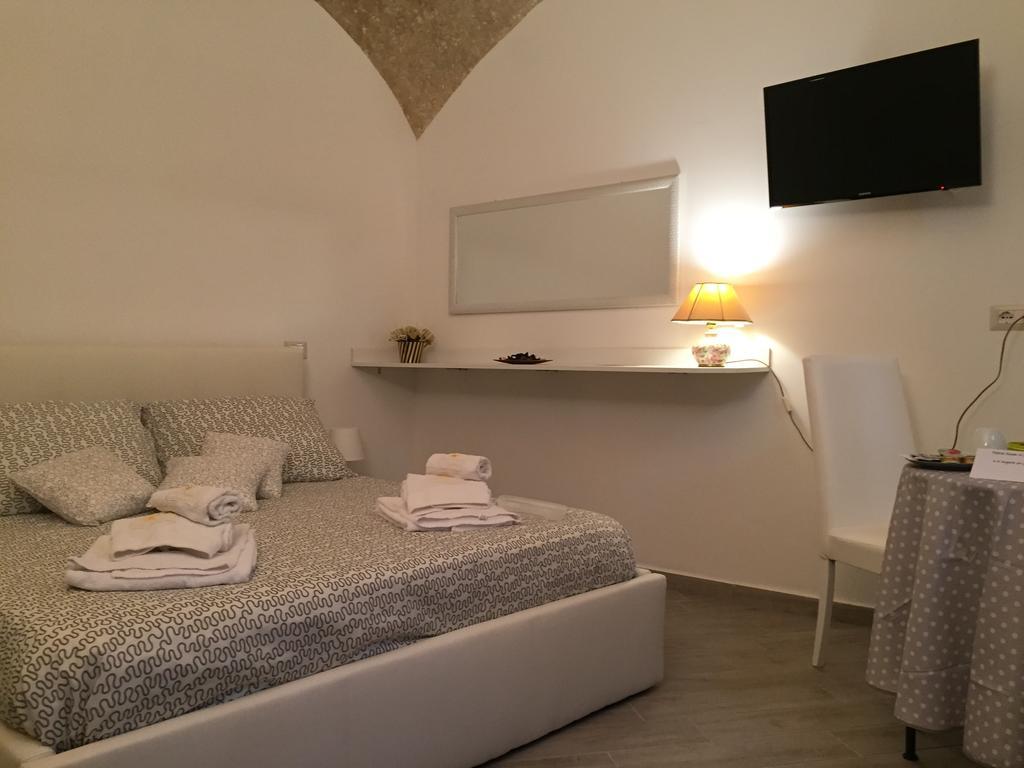 Petros Room Camere Salerno Rum bild