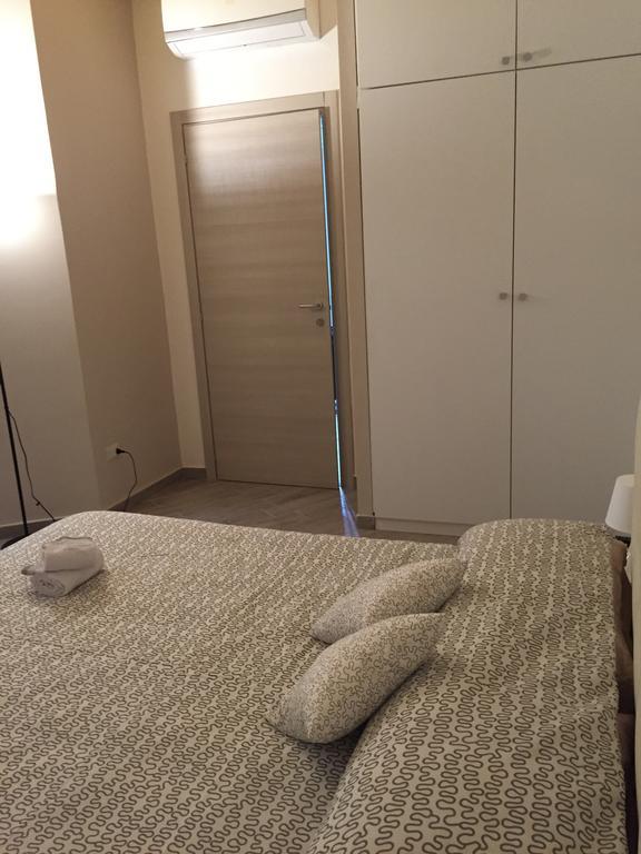 Petros Room Camere Salerno Rum bild