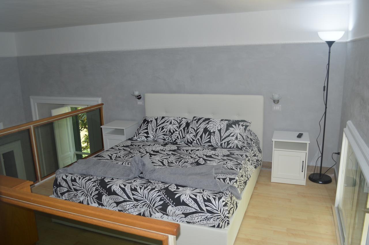 Petros Room Camere Salerno Exteriör bild